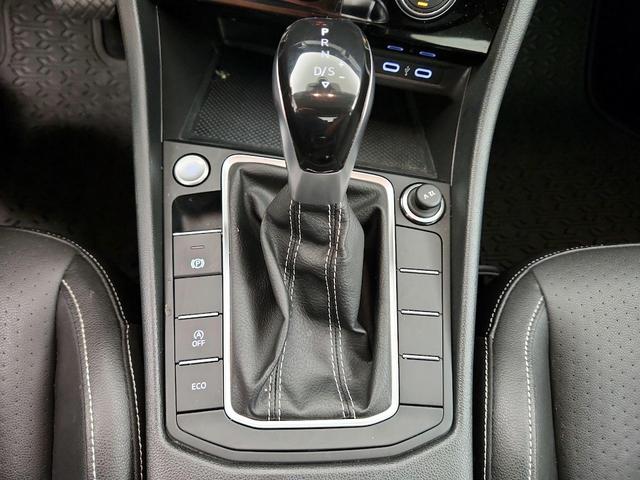 Photo of 2022 Black Volkswagen Jetta