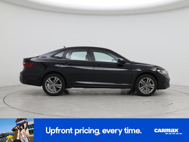 Photo of 2022 Black Volkswagen Jetta