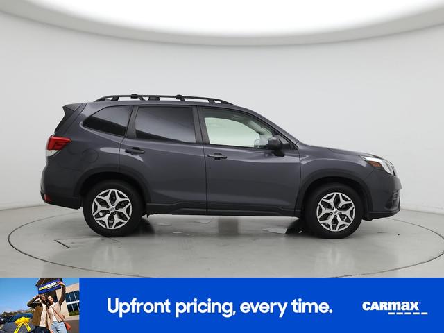 Photo of 2023 Gray Subaru Forester