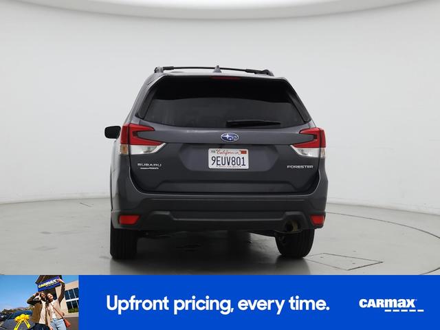 Photo of 2023 Gray Subaru Forester
