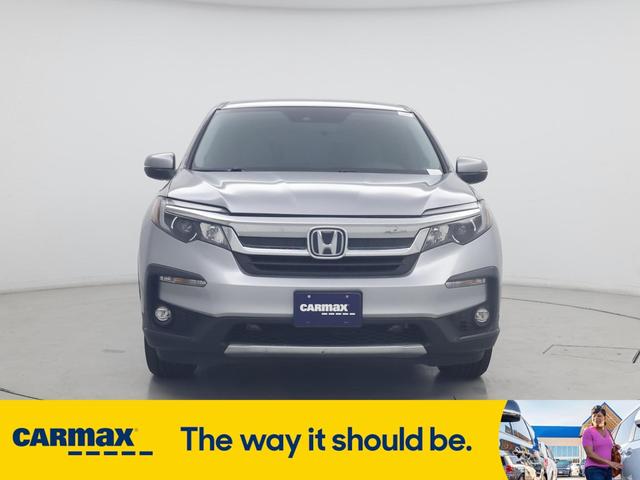 Photo of 2019 Silver Honda Pilot