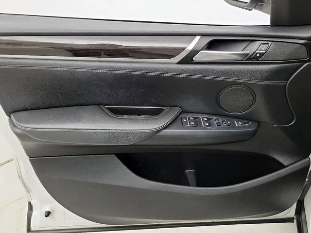 Photo of 2015 White BMW X3