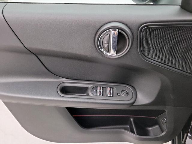 Photo of 2018 Black MINI Countryman