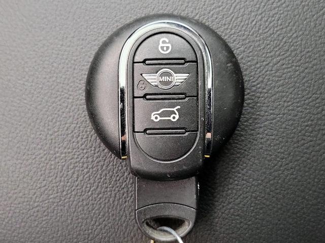 Photo of 2018 Black MINI Countryman