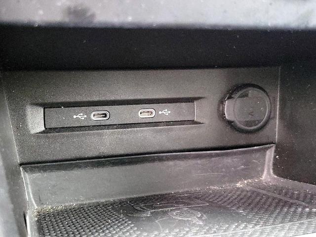 Photo of 2022 White Volkswagen Taos