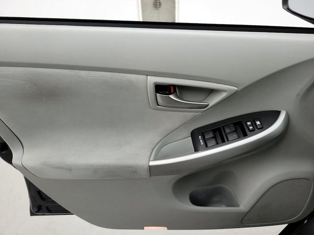 Photo of 2014 Gray Toyota Prius