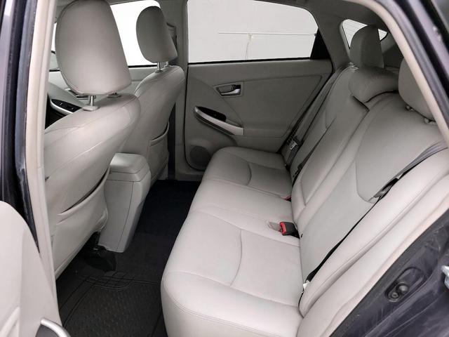 Photo of 2014 Gray Toyota Prius