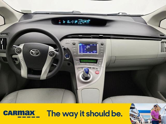 Photo of 2014 Gray Toyota Prius