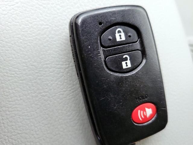 Photo of 2014 Gray Toyota Prius