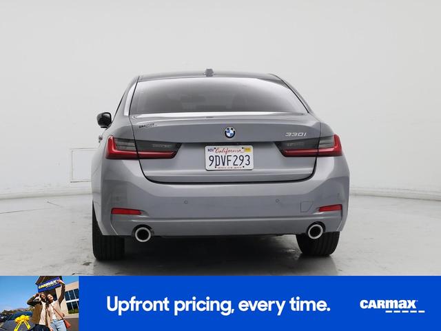 Photo of 2023 Gray BMW 330