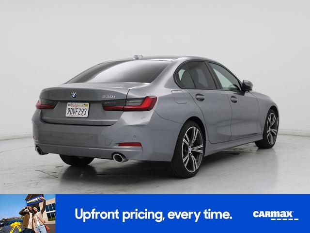 Photo of 2023 Gray BMW 330