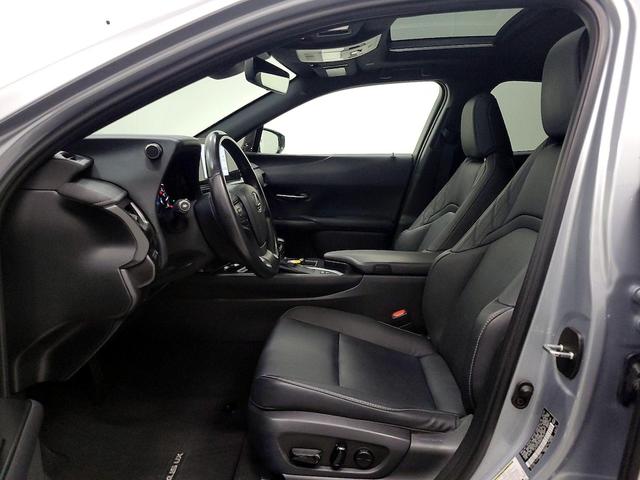 Photo of 2024 Silver Lexus UX 250h