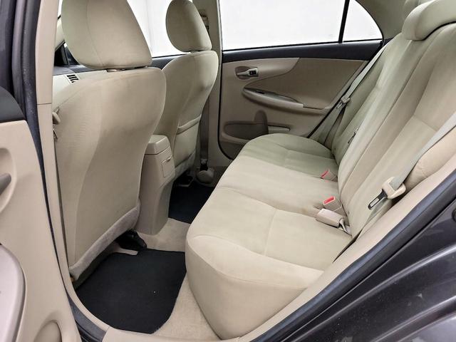 Photo of 2013 Gray Toyota Corolla
