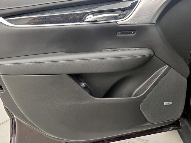 Photo of 2020 Purple Cadillac XT5