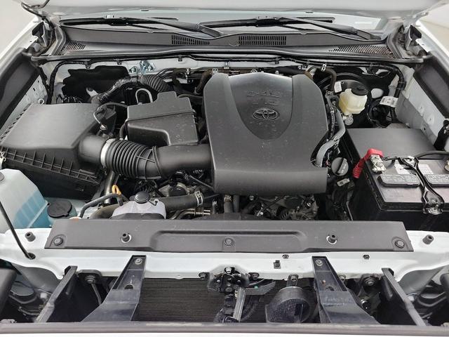 Photo of 2022 White Toyota Tacoma