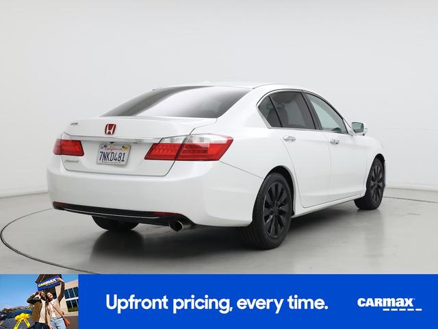 Photo of 2015 White Honda Accord