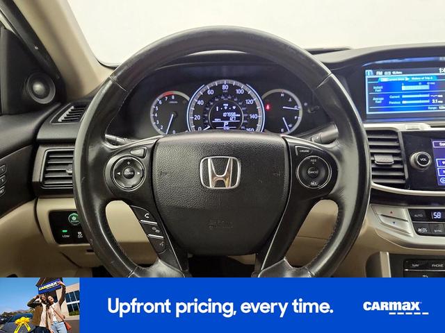 Photo of 2015 White Honda Accord
