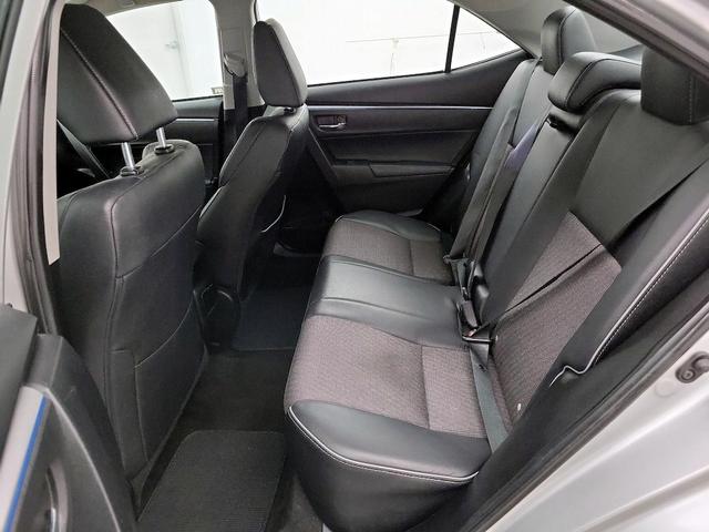 Photo of 2016 Silver Toyota Corolla