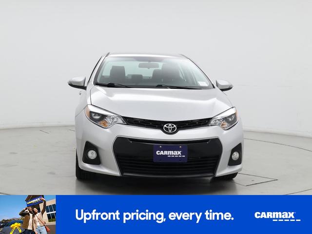 Photo of 2016 Silver Toyota Corolla