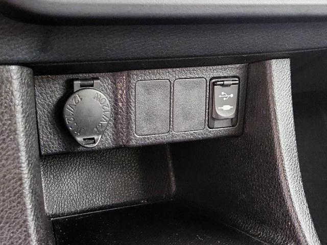 Photo of 2016 Silver Toyota Corolla