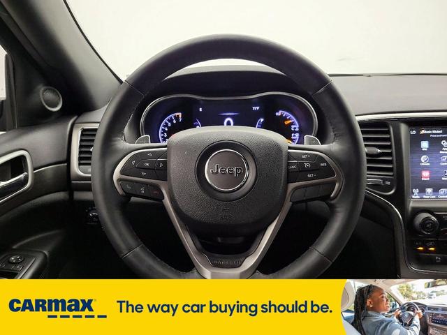 Photo of 2017 Gray Jeep Grand Cherokee
