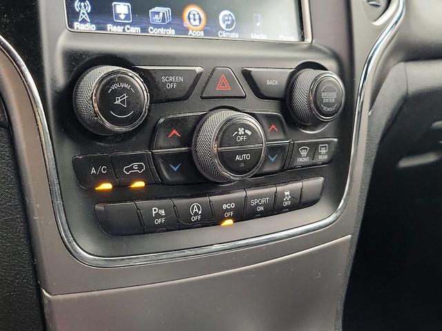 Photo of 2017 Gray Jeep Grand Cherokee