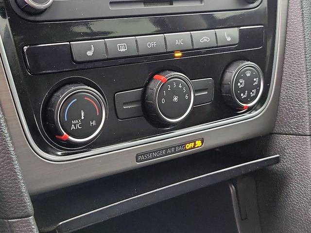 Photo of 2014 Black Volkswagen Passat