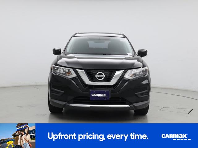 Photo of 2017 Black Nissan Rogue