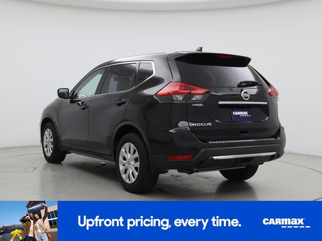 Photo of 2017 Black Nissan Rogue