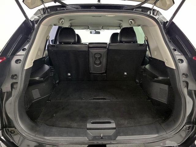 Photo of 2017 Black Nissan Rogue