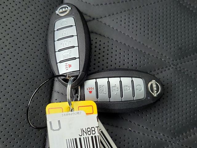 Photo of 2022 Black Nissan Rogue