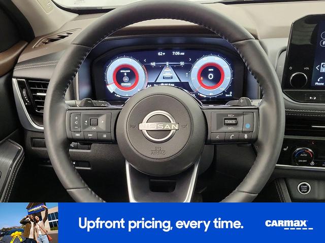 Photo of 2022 Black Nissan Rogue