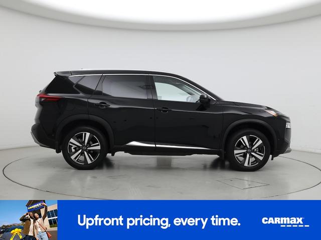 Photo of 2022 Black Nissan Rogue