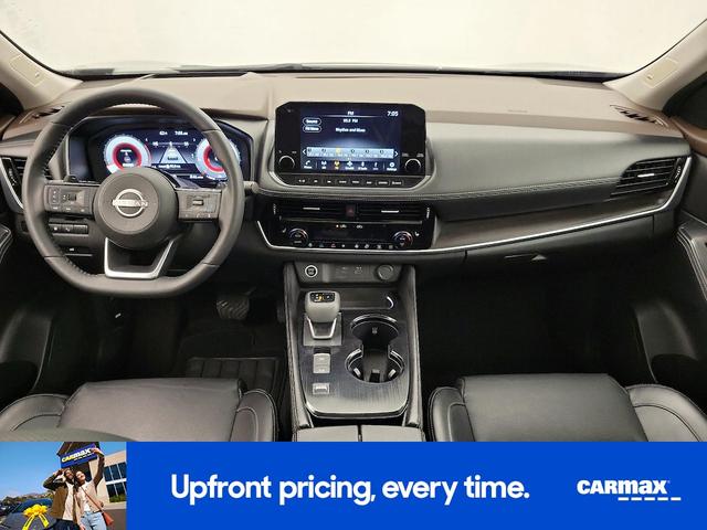 Photo of 2022 Black Nissan Rogue