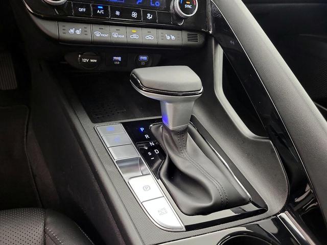 Photo of 2023 Black Hyundai ELANTRA HEV