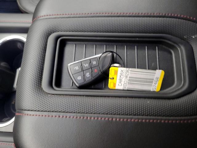 Photo of 2022 Black Chevrolet Suburban