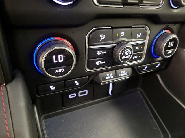 Photo of 2022 Black Chevrolet Suburban