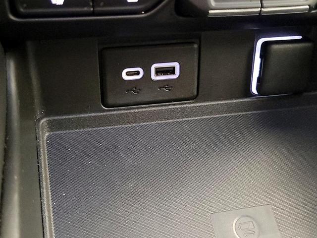 Photo of 2022 Black Chevrolet Suburban