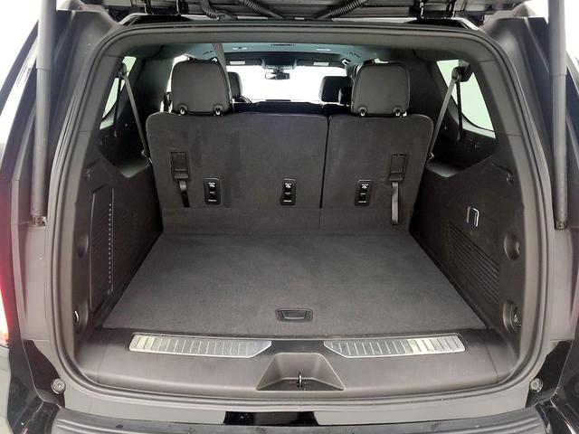 Photo of 2022 Black Chevrolet Suburban