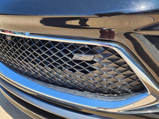 Photo of 2026 Ebony Twilight Metallic Buick Encore GX