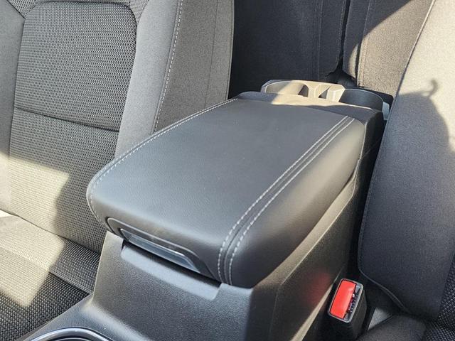 Photo of 2025 Summit White GMC Canyon