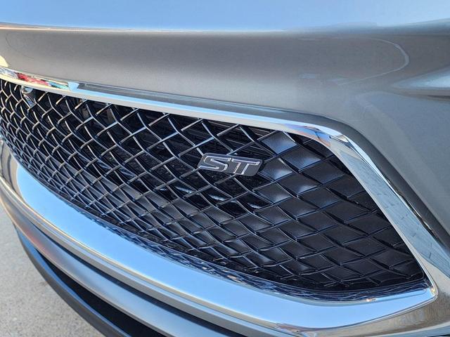 Photo of 2026 Gray Metallic Buick Encore GX