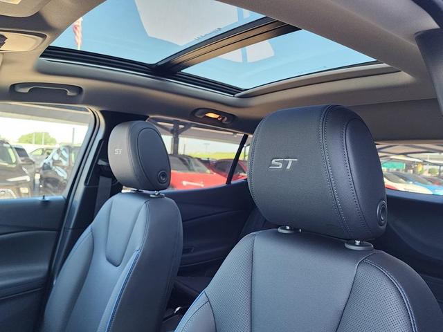 Photo of 2026 Gray Metallic Buick Encore GX