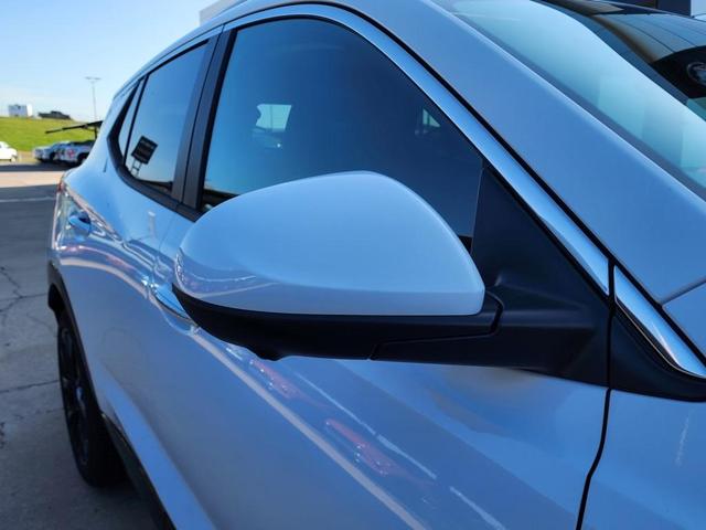 Photo of 2026 Summit White Buick Encore GX
