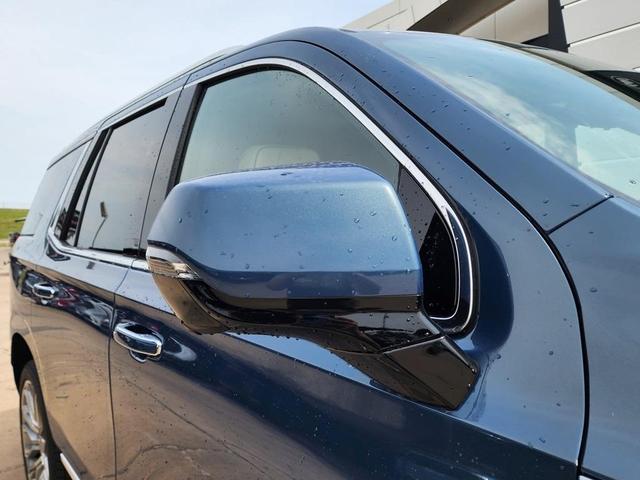 Photo of 2025 Metallic GMC Yukon
