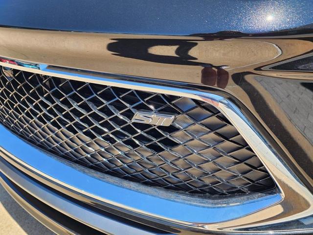 Photo of 2026 Ebony Twilight Metallic Buick Encore GX