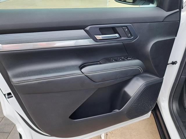 Photo of 2025 Summit White GMC Terrain