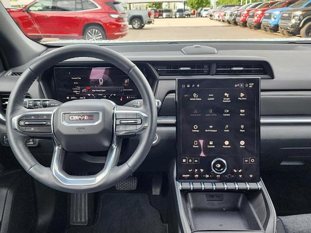 Photo of 2025 Summit White GMC Terrain