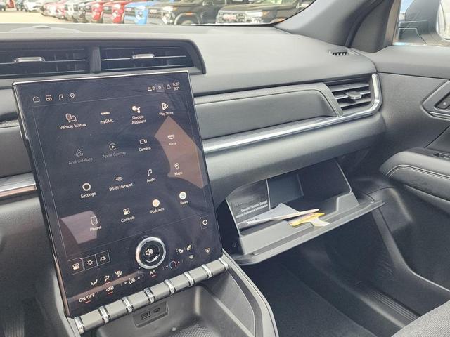 Photo of 2025 Summit White GMC Terrain