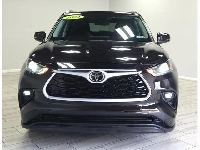 Photo of 2021 Opulent Amber Toyota Highlander